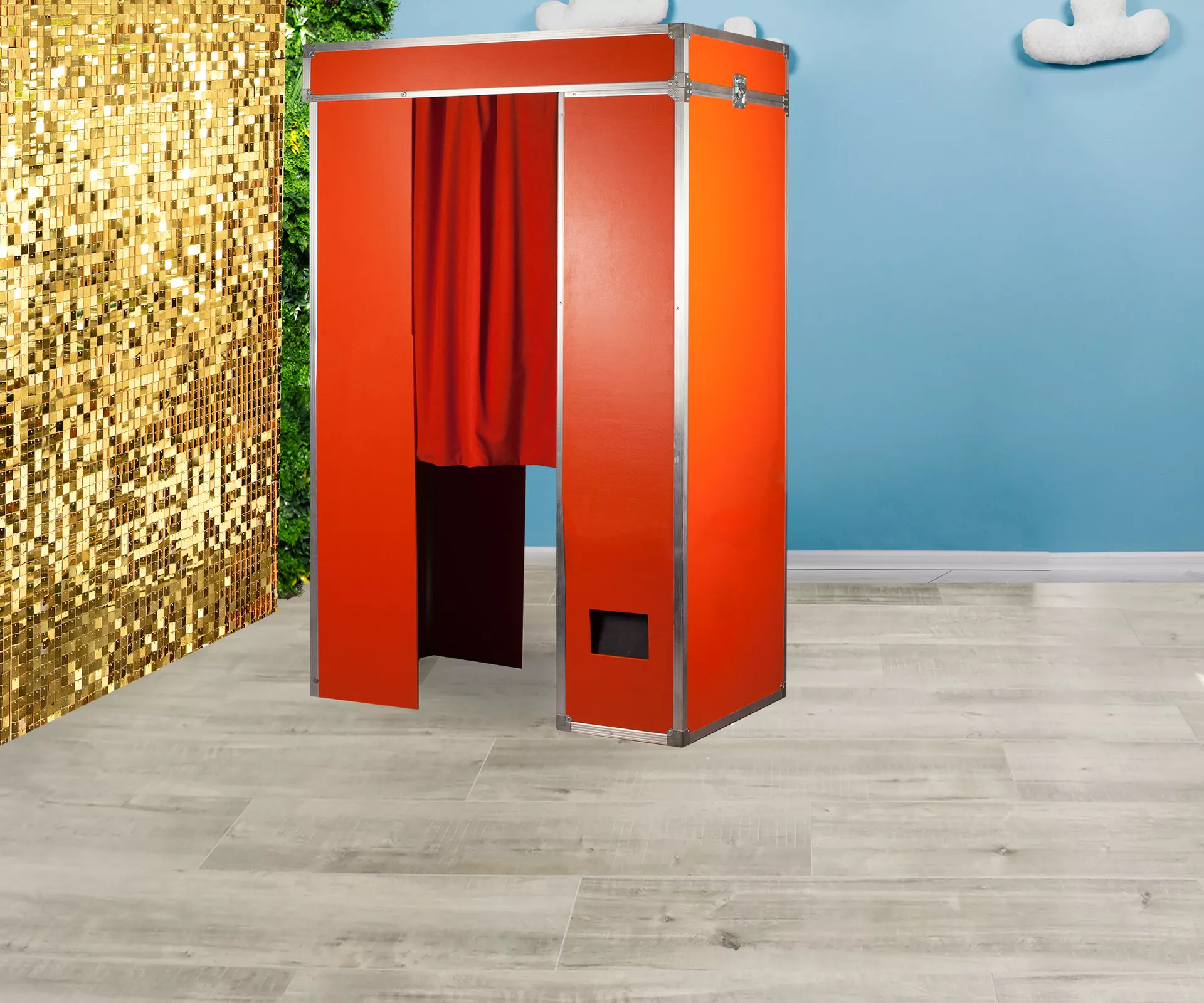 Fotobox im klassischen Fotoautomaten style in Orange